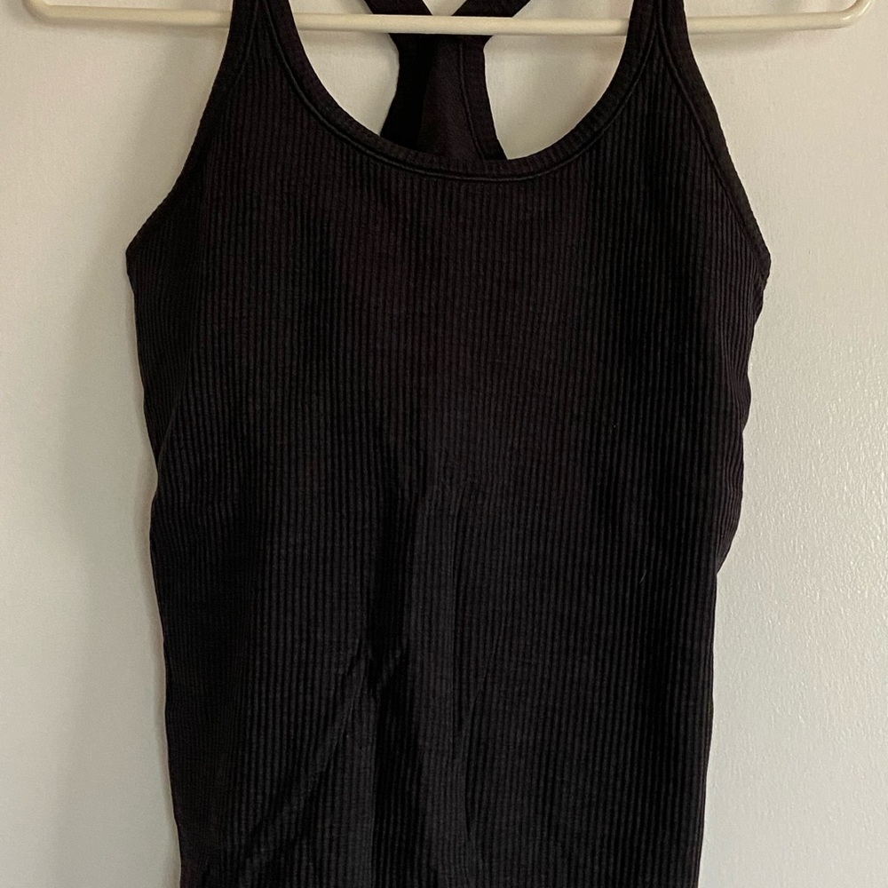 Lululemon ebb to street tank size 6